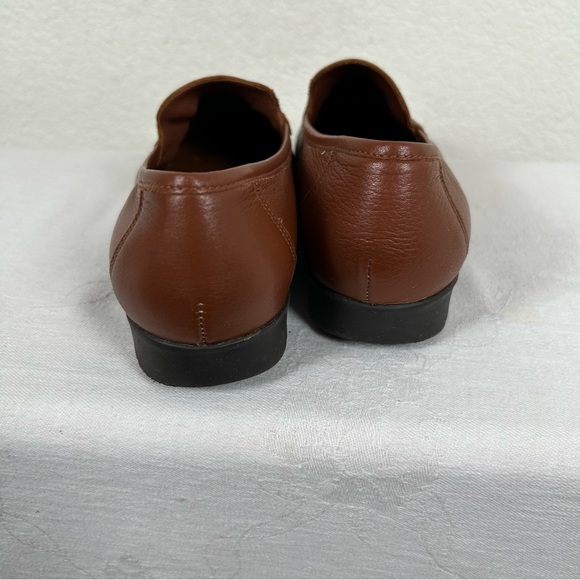Easy Spirit Women’s Sz 7B leather brown loafers Preppy Academia casual shoes - Picture 8 of 9